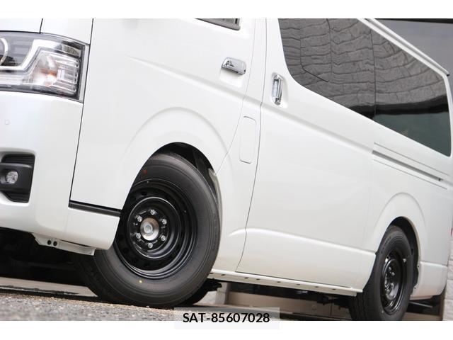 Toyota HIACE VAN 2026-04 8218769-3