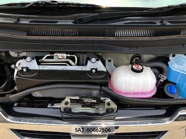 Toyota HIACE VAN 2025-10 8219322-17