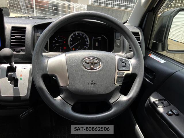 Toyota HIACE VAN 2025-10 8219322-8