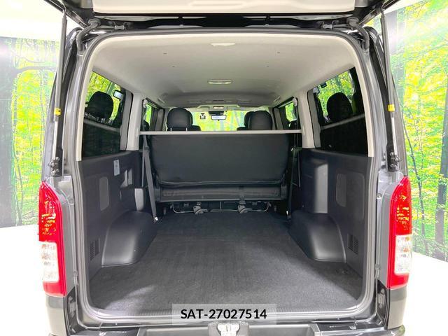 Toyota HIACE VAN 2022-09 8219395-10