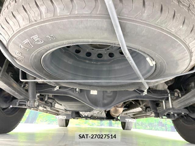 Toyota HIACE VAN 2022-09 8219395-18