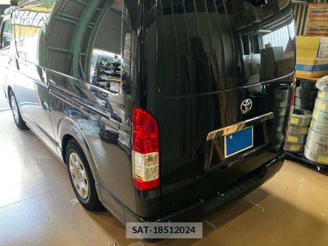 Toyota HIACE VAN 2015-06 8220070-12