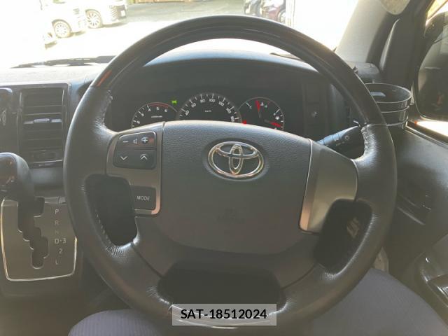 Toyota HIACE VAN 2015-06 8220070-15