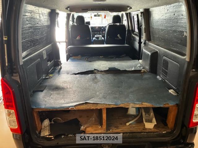 Toyota HIACE VAN 2015-06 8220070-8