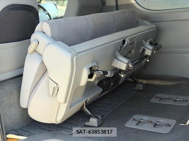 Toyota HIACE VAN 2009-12 8220299-14