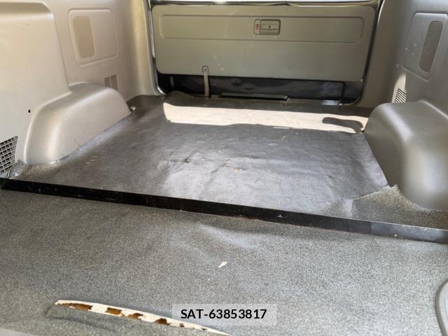 Toyota HIACE VAN 2009-12 8220299-16