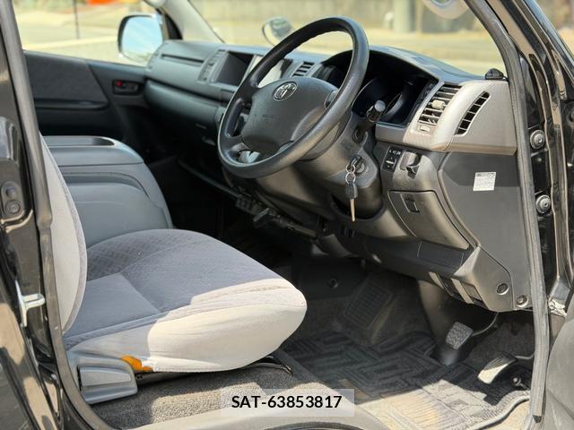 Toyota HIACE VAN 2009-12 8220299-18