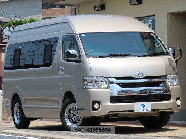 Toyota HIACE VAN 2021-12 8220527-0