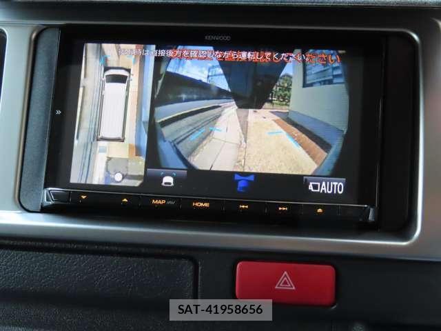 Toyota HIACE VAN 2021-12 8220527-9