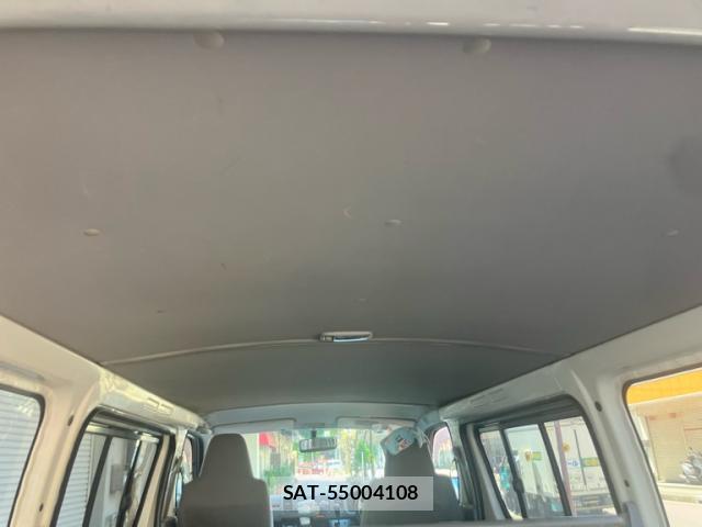 Toyota HIACE VAN 2008-10 8220626-5