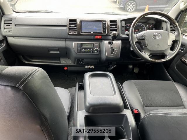 Toyota HIACE VAN 2017-09 8220743-3