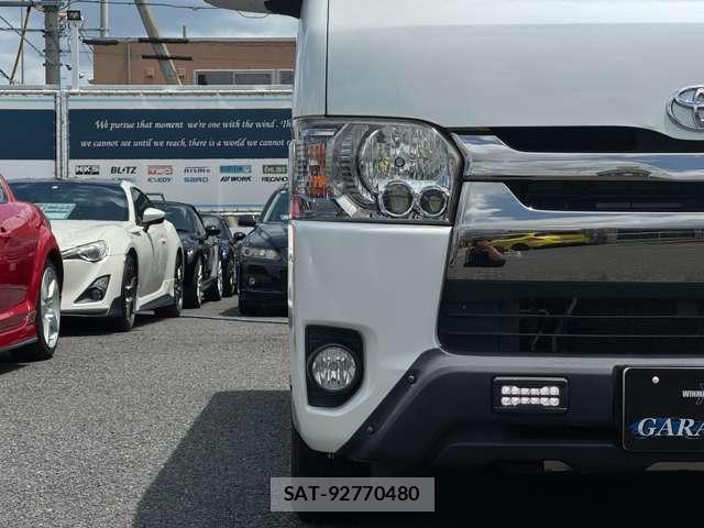 Toyota HIACE VAN 2015-06 8220870-13