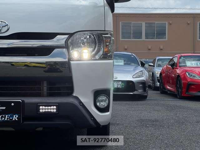 Toyota HIACE VAN 2015-06 8220870-16
