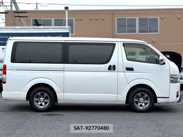 Toyota HIACE VAN 2015-06 8220870-5