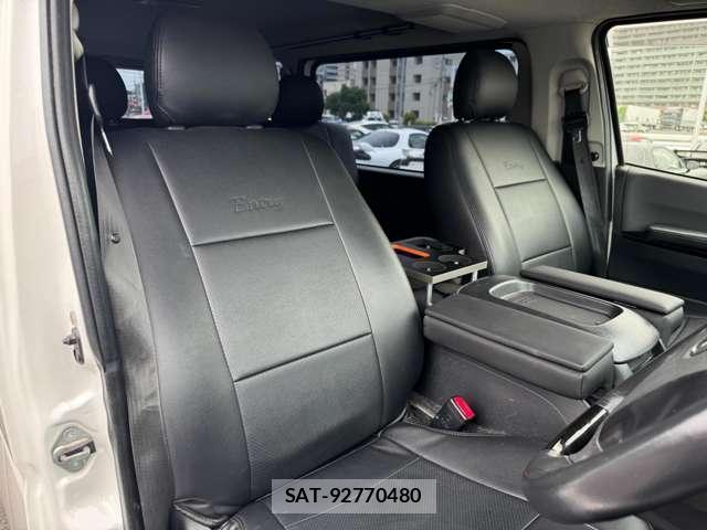 Toyota HIACE VAN 2015-06 8220870-9