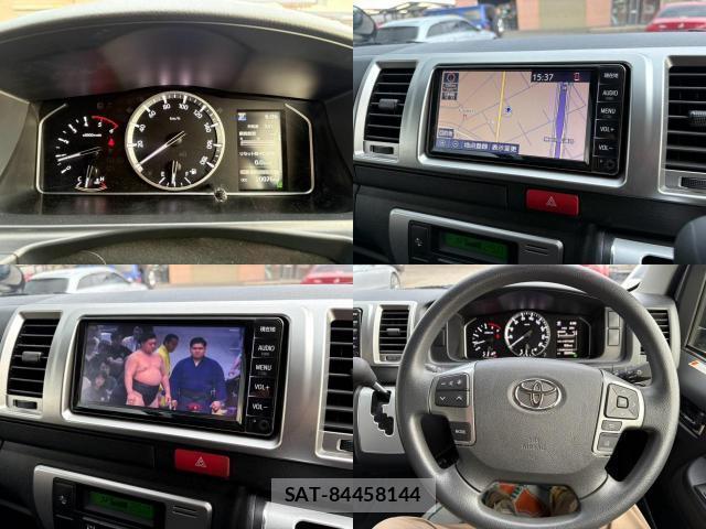 Toyota HIACE VAN 2022-03 8220995-4