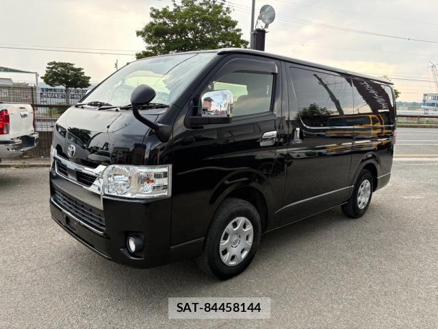Toyota HIACE VAN 2022-03 8220995-9