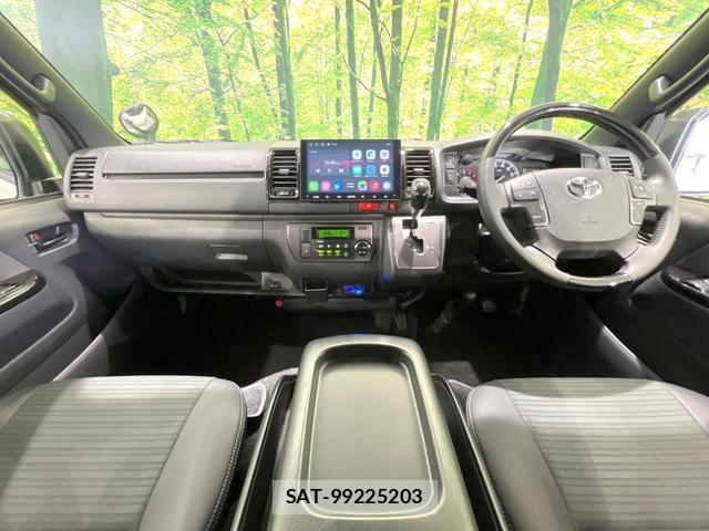 Toyota HIACE VAN 2025-07 8221099-1