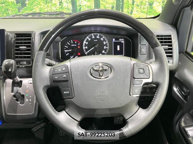 Toyota HIACE VAN 2025-07 8221099-10