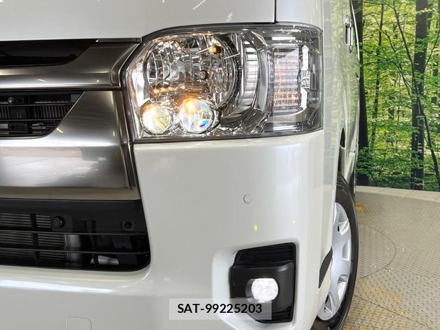 Toyota HIACE VAN 2025-07 8221099-11