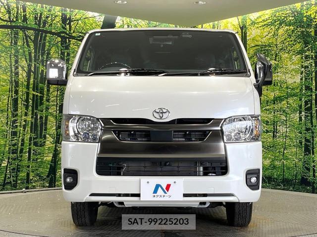 Toyota HIACE VAN 2025-07 8221099-13