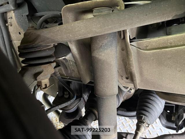 Toyota HIACE VAN 2025-07 8221099-19