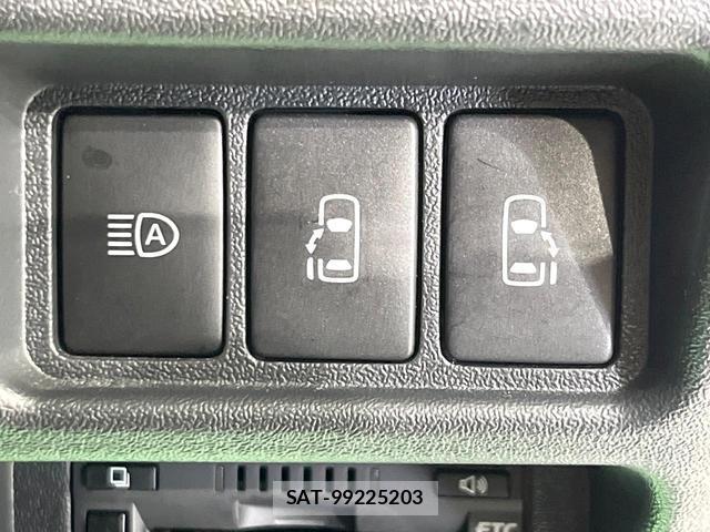 Toyota HIACE VAN 2025-07 8221099-5