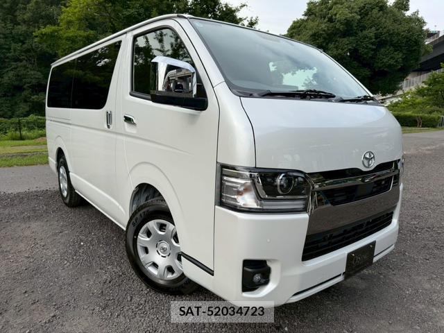 Toyota HIACE VAN 2026-06 8221481-0