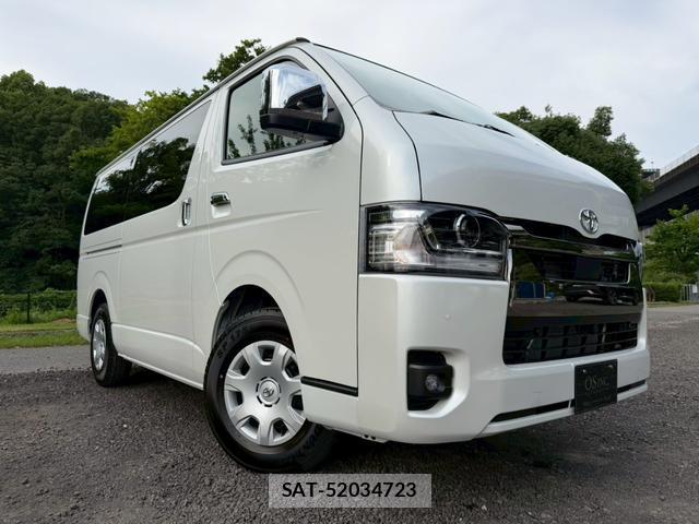 Toyota HIACE VAN 2026-06 8221481-13