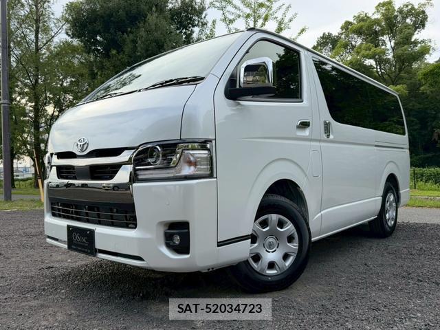 Toyota HIACE VAN 2026-06 8221481-3