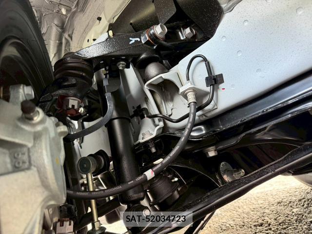 Toyota HIACE VAN 2026-06 8221481-8