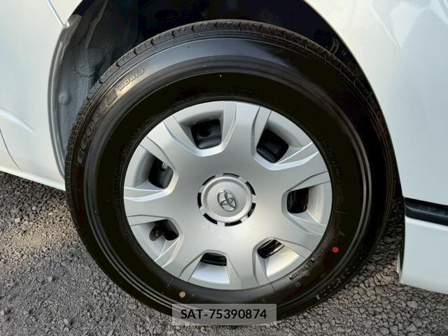Toyota HIACE VAN 2026-04 8221483-16