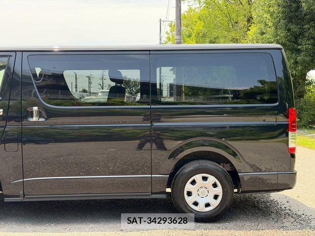 Toyota HIACE VAN 2025-07 8221485-10