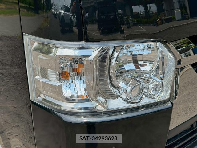 Toyota HIACE VAN 2025-07 8221485-13