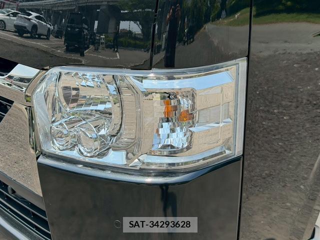 Toyota HIACE VAN 2025-07 8221485-14