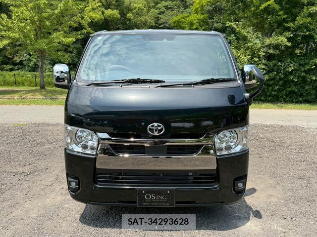 Toyota HIACE VAN 2025-07 8221485-4