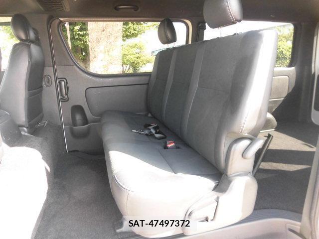 Toyota HIACE VAN 2020-09 8221620-18