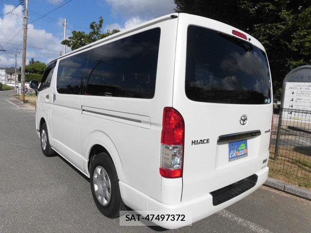 Toyota HIACE VAN 2020-09 8221620-2