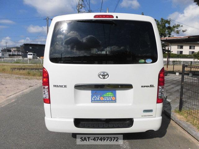 Toyota HIACE VAN 2020-09 8221620-4