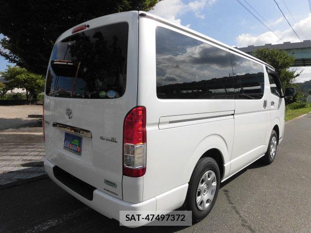 Toyota HIACE VAN 2020-09 8221620-7