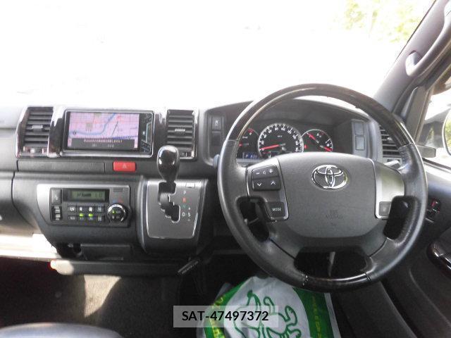 Toyota HIACE VAN 2020-09 8221620-9