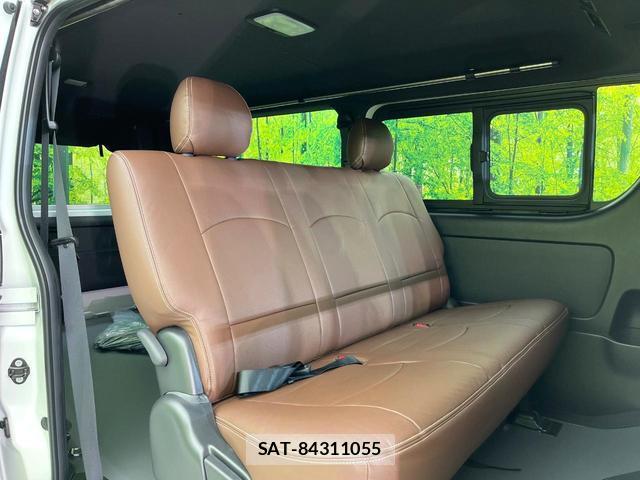 Toyota HIACE VAN 2021-01 8222120-8
