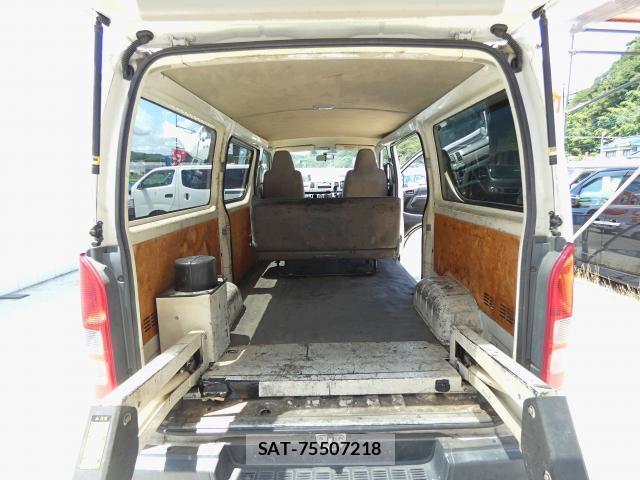 Toyota HIACE VAN 2009-07 8222151-10