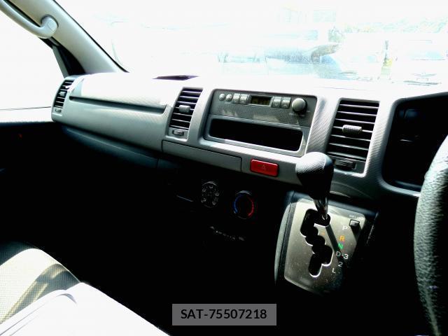 Toyota HIACE VAN 2009-07 8222151-15