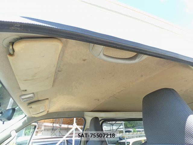 Toyota HIACE VAN 2009-07 8222151-16