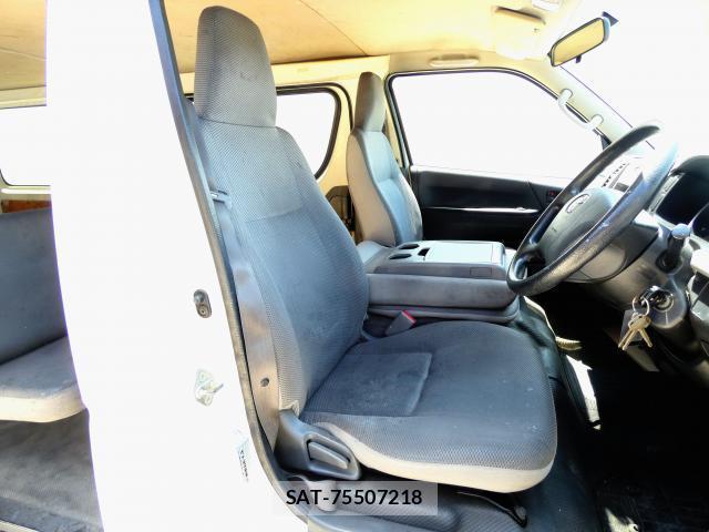 Toyota HIACE VAN 2009-07 8222151-17