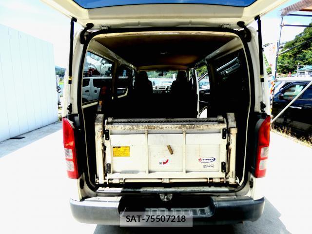 Toyota HIACE VAN 2009-07 8222151-6