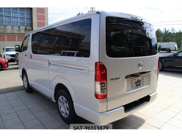 Toyota HIACE VAN 2026-07 8222336-12