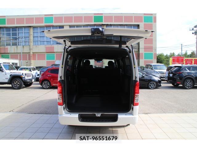 Toyota HIACE VAN 2026-07 8222336-15