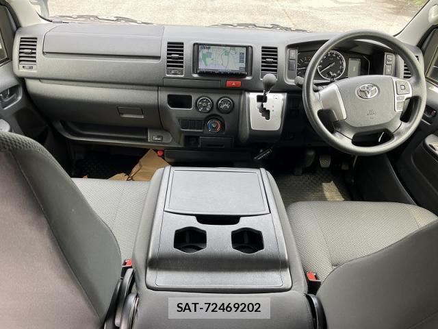 Toyota HIACE VAN 2024-06 8222581-3